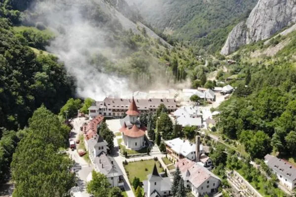 Bani de la Guvern pentru Mănăstirea de la Râmeț