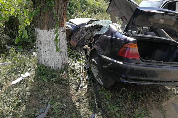 Accident cumplit, în Olt! Un mort și 5 răniți, după impactul cu un camion