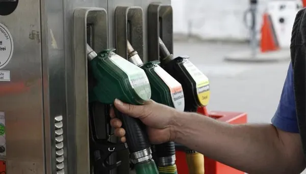 Zeci de benzinării din România au rămas fără carburant. Avertisment sumbru privind prețurile la pompă
