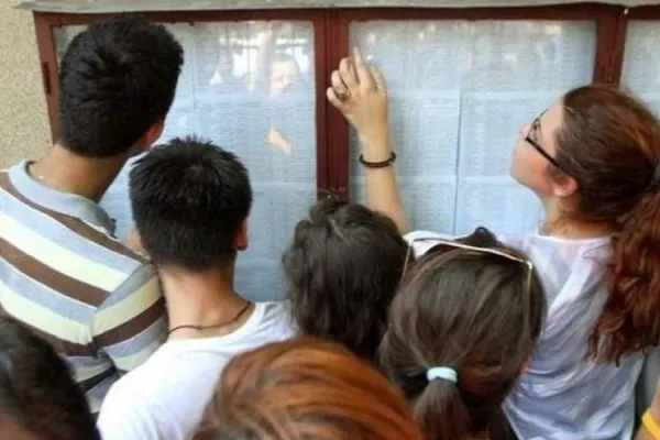 Platforma de e-learning care vine în sprijinul elevilor ce susţin Bacalaureatul sau Evaluarea Naţională, lansată