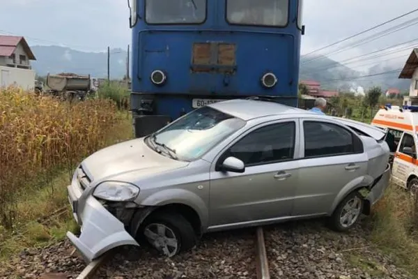 Accident feroviar, la Dej: mașină spulberată de tren