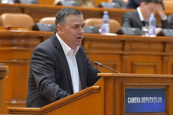 Deputat PMP: ”Interzicerea live-urilor în timpul condusului, un proiect avizat NEGATIV de Guvern”