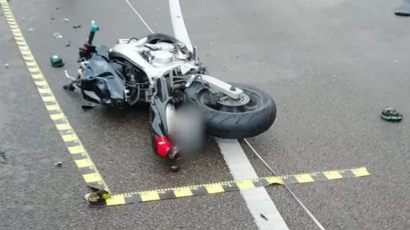 Accident CUMPLIT! Un bărbat a murit, după ce motocicleta pe care o conducea a intrat în coliziune cu un autoturism