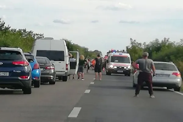 Ciocnire în lanț, în Timiș. Un biciclist a fost rănit