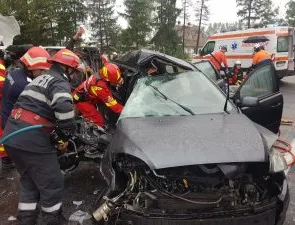 Accident grav cu un mort și trei răniți grav pe DN1, între Codlea și Vlădeni(Video)