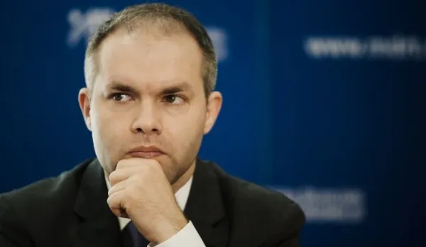 Daniel Funeriu, reacție ironică după suspendarea lui Crin Antonescu: „Sper că nu vor încerca acum cu Ponta, vom avea expuse moaștele sfântului USL”