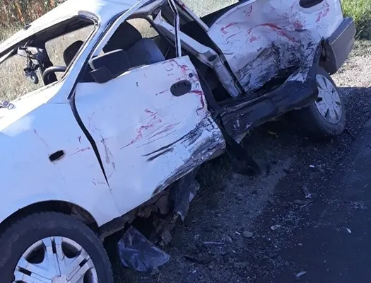 Accident grav, în jud. Vrancea. Un rănit, după impactul violent cu o autoutilitară
