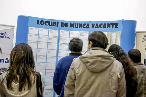 Bani de la stat pentru angajarea elevilor și studenților. Cât îți dă guvernul ca să angajezi tineri, vara aceasta