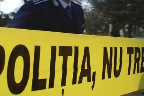 Crima din Capitală. Surse: victima striga după ajutor, polițiștii nu au putut să spargă ușa