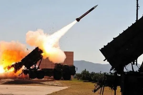 Război Rece la un nou nivel. SUA și Rusia s-au retras vineri din Tratatul forțelor nucleare