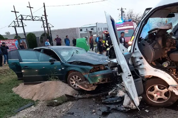 Grav accident în Lugoj: șapte persoane implicate, inclusiv patru copii