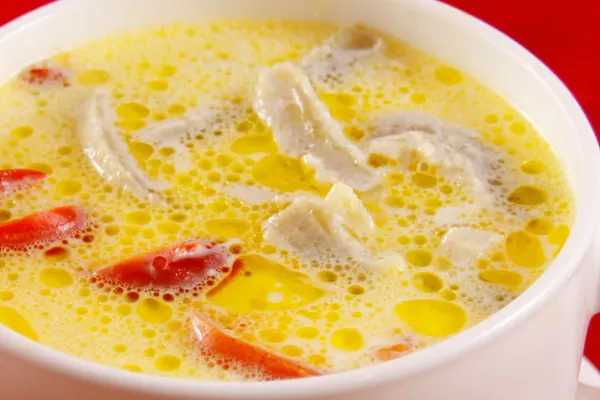 Ce ingrediente conține, de fapt, ciorba de burtă preparată în restaurante. Mulți români comandă acest fel de mâncare fără să știe adevărul