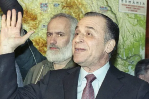Gelu Voican Voiculescu, atacat în casă. Prima reacție, pentru realitatea.net
