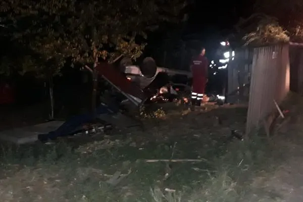 Accident cumplit în Prahova. Un tânăr a murit, iar altul este în stare gravă