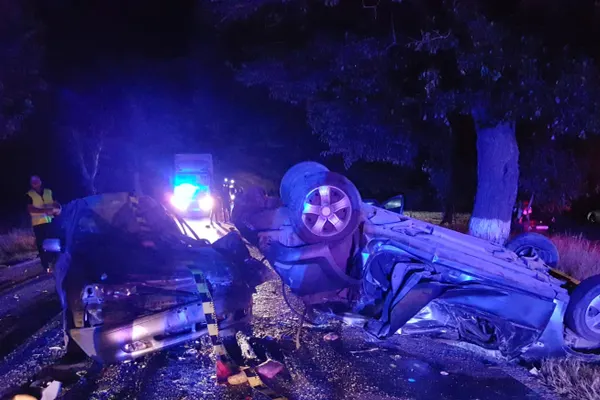 Accident cu patru mașini și cinci victime în județul Tulcea! Un fost prefect e grav rănit