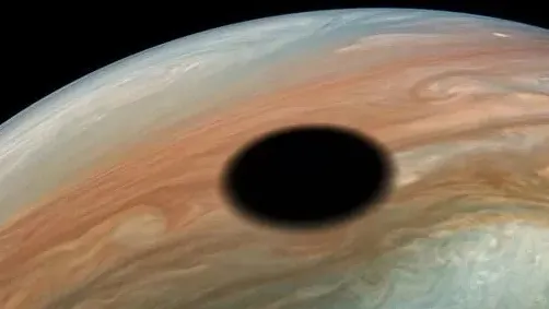 Moment de stupoare la NASA. Ce este pata neagră apărută brusc pe Jupiter