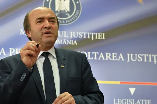 Tudorel Toader scrie o carte. Fostul ministru al Justiţiei, anunţ pentru realitatea.net