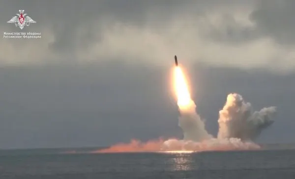 Incident jenant pentru Armata Rusiei la jocurile de război supervizate chiar de Putin