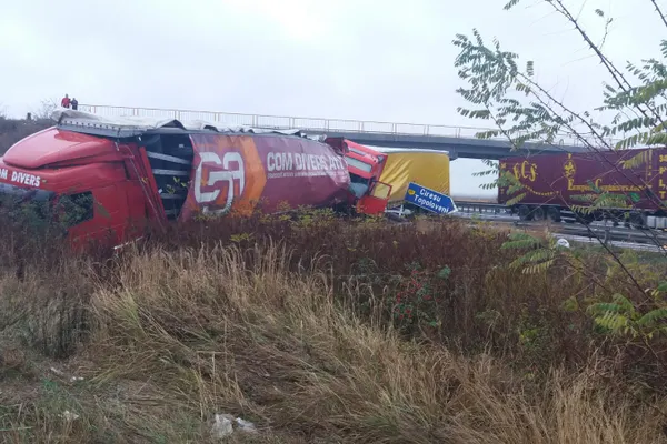 Accident între două tiruri pe A1. Două victime