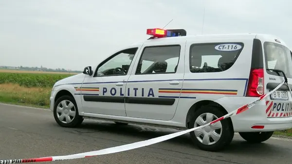 Femeie lovită de mașină, pe trecerea de pietoni