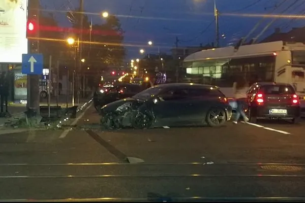 Bărbat lovit MORTAL de o mașină pe trecerea de pietoni