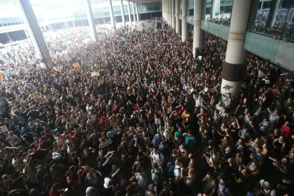 Cauza separatistă s-a reaprins în Catalonia. Proteste, răniți și un nou referendum ”inevitabil”