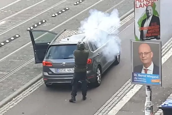 VIDEO Autorul atacului de la sinagoga din Germania, un tânăr neo-nazist