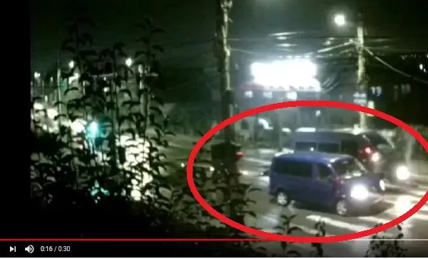 Două microbuze s-au ciocnit frontal în Suceava. 10 persoane implicate în accident