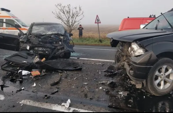 Accident cu patru victime pe „drumul morții”: E85 Unul dintre răniți se zbate între viață și moarte