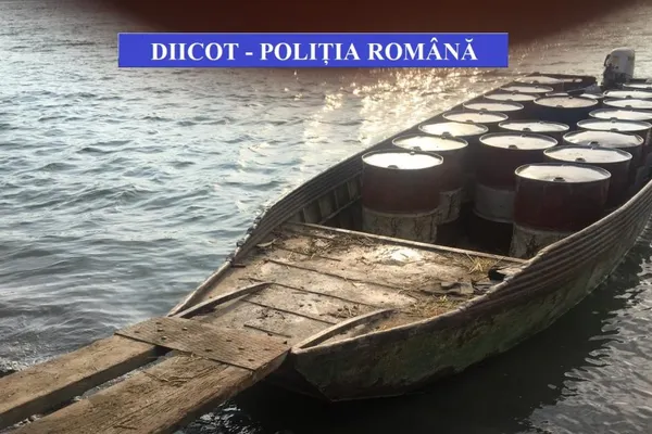 Împușcături pe Dunăre. Contrabandiști de motorină, prinși în flagrant de polițiști