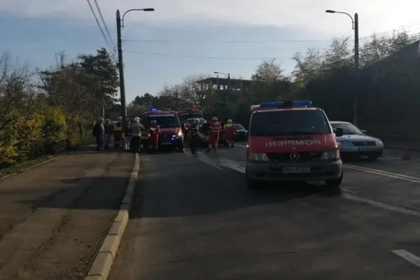 Accident în lanț, în Suceava. Impact violent între 3 mașini: o victimă