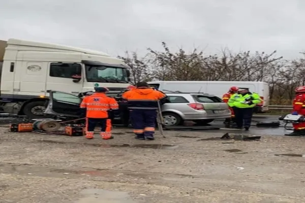 Accident înfiorător: a intrat cu mașina sub un TIR și a murit pe loc