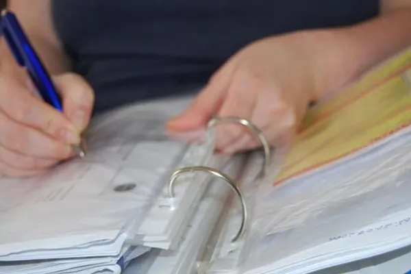 Haos la Ministerul Muncii. Peste 45.000 de dosare de recalculare a pensiilor sunt întârziate