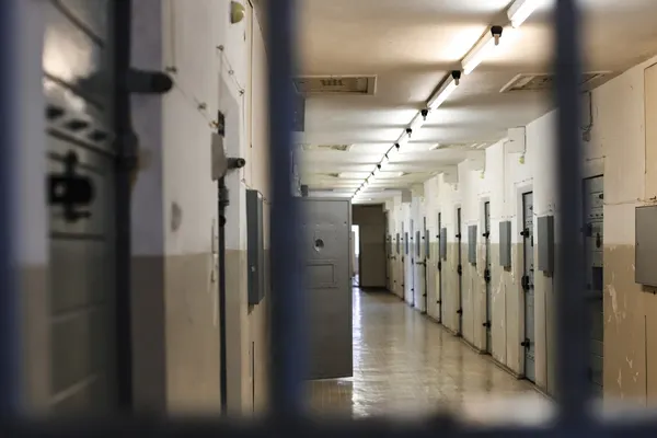Focar masiv de Covid-19 în Penitenciarul Târgu Jiu: zeci de deținuți și angajați, testați pozitiv
