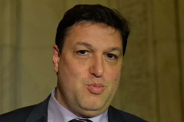 Șerban Nicolae, apel DISPERAT către pesediști să NU voteze Guvernul PNL