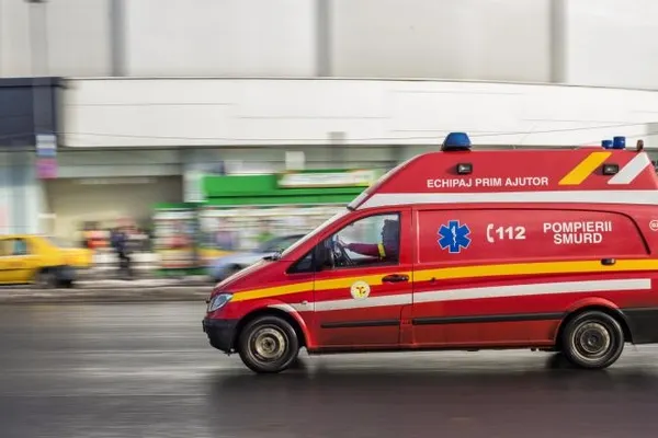 Accident GRAV pe DN1, la Teiuș. Un tânăr a murit după ce a fost lovit de un TIR