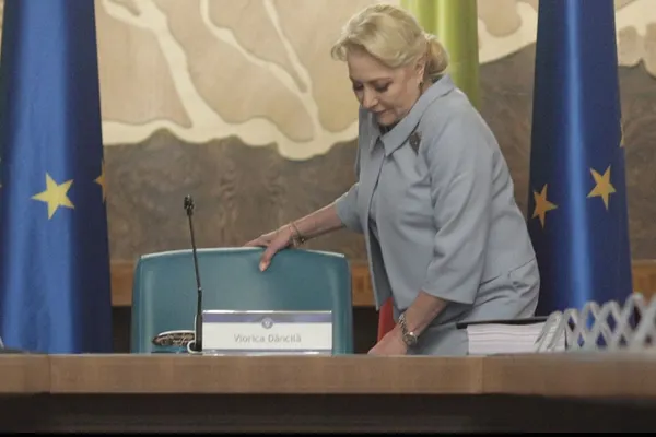 Dăncilă, cântec de lebădă: Guvernul propus de Iohannis "pornește cu stângul"