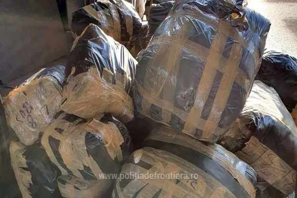 Mii de textile, încălţăminte şi parfumuri contrafăcute, descoperite de polițiștii de frontieră de la Giurgiu