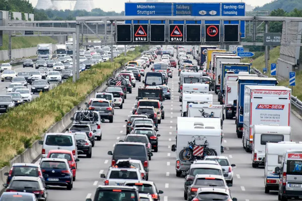 Germania crește taxele! Posesorii de mașini, principalii vizați!