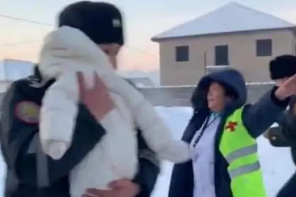 MIRACOL de Crăciun. Un bebeluș a fost scos nevătămat din accidentul cumplit de AVION