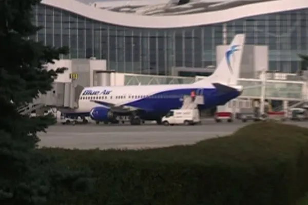 Blue Air anulează peste 60 de zboruri spre Italia și Cipru, din cauza restricțiilor epidemiologice