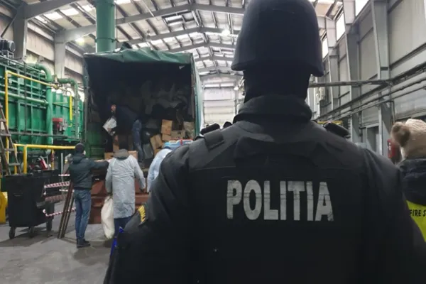 Percheziții la traficanții de droguri! Grupare anihilată de polițiști