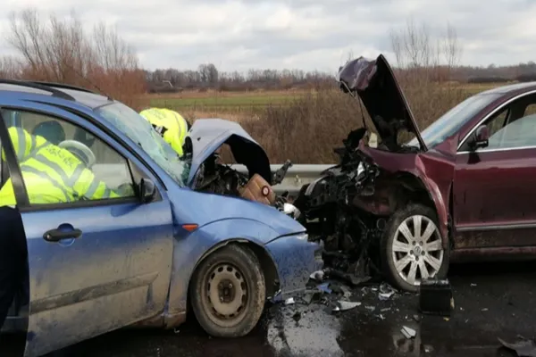 Accident rutier MORTAL lângă Timișoara. O persoană a murit și alte 9 sunt rănite, între care și un bebeluș