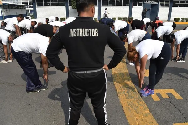 Polițiștii grași, puși la dietă cu forța! Unde se întâmplă?