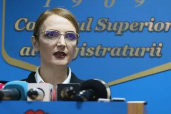 Reziștii se mobilizează pentru revocarea Liei Savonea de la conducerea ÎCCJ, după declarațiile acesteia privind pensiile magistraților