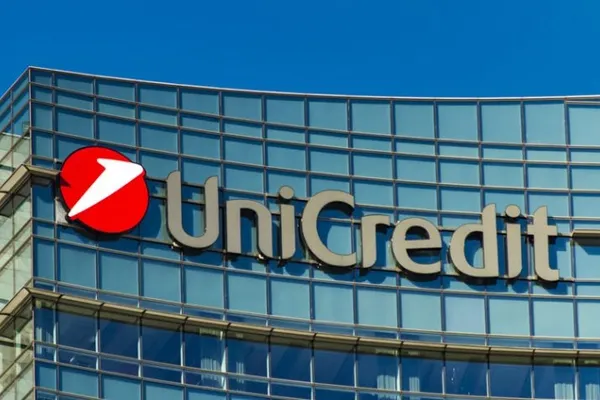 Un colos bancar trece la concedieri masive