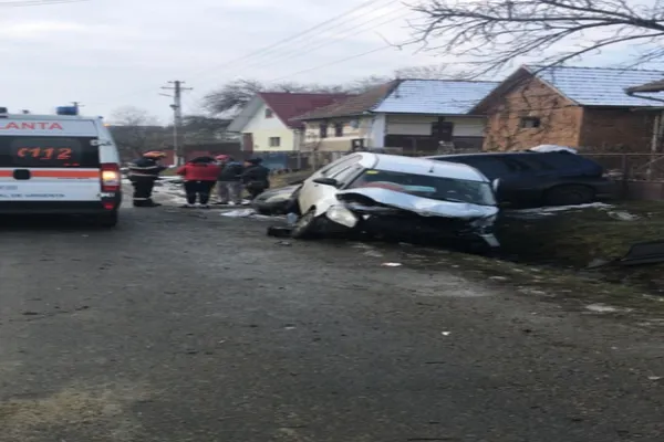 Grav accident în judeţul Cluj. A fost solicitat şi un elicopter SMURD