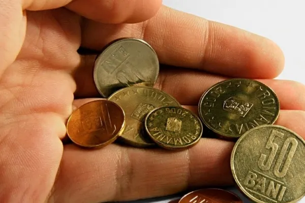 Mugur Isărescu, despre majorarea PENSIILOR.  "Când economia creşte cu 4% nu poate să crească ceva cu 40%"