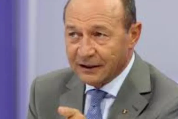 Băsescu cere instaurarea stării de urgență