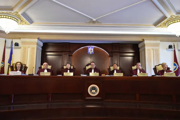 Parlamentul și Guvernul transmit, vineri, la CCR punctele de vedere privind existenţa unui conflict juridic pe tema Legii bugetului